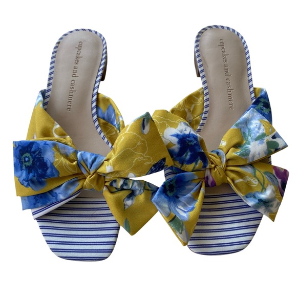 cupcakes & cashmere Shoes - Cupcakes and Cashmere Women's Ynez Silk Bow Sandals Size 5 Floral Slip‎ on Flats